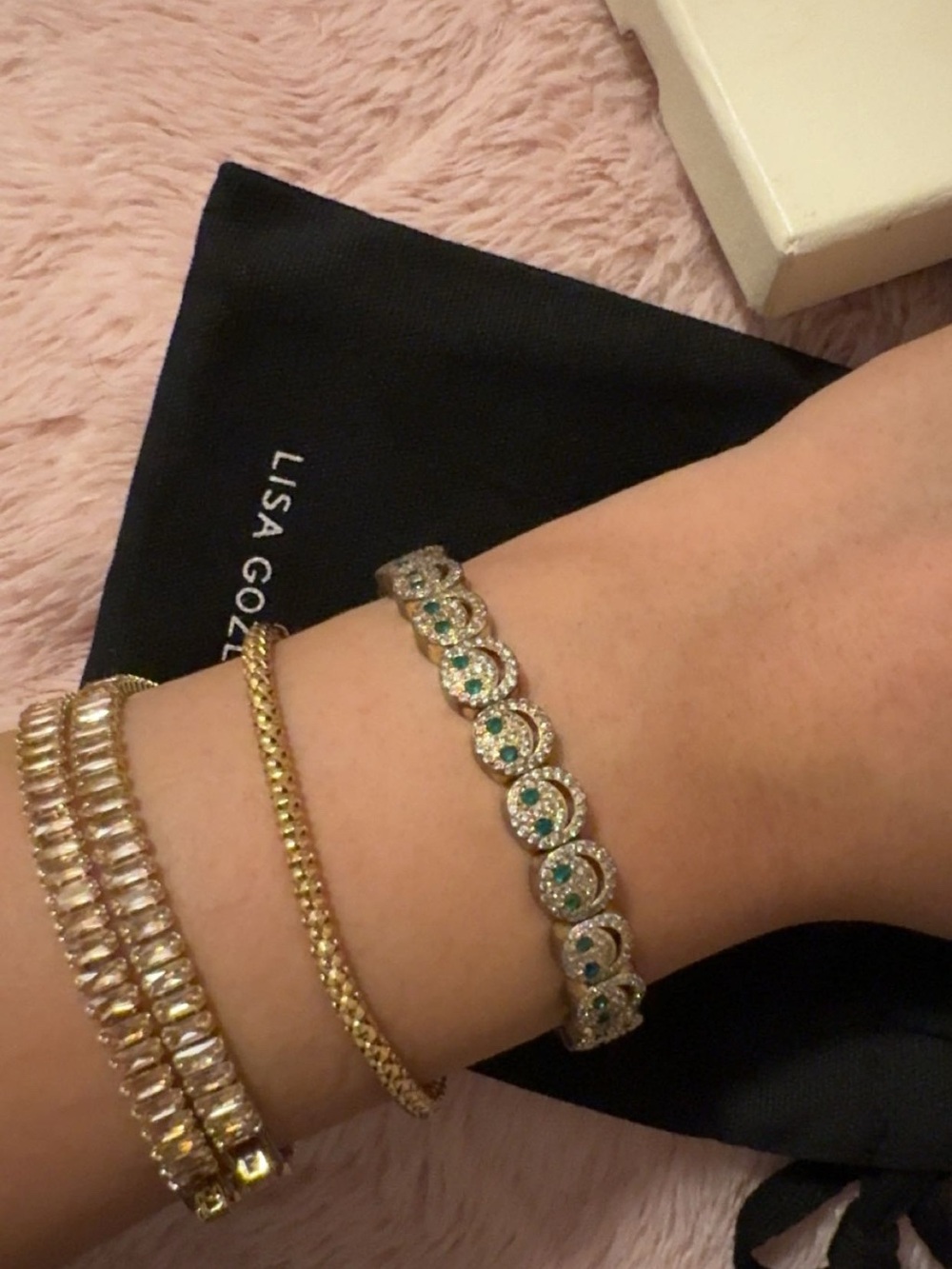 Lisa Gozlan Happy Face Bracelet in gold, size 7. ✨